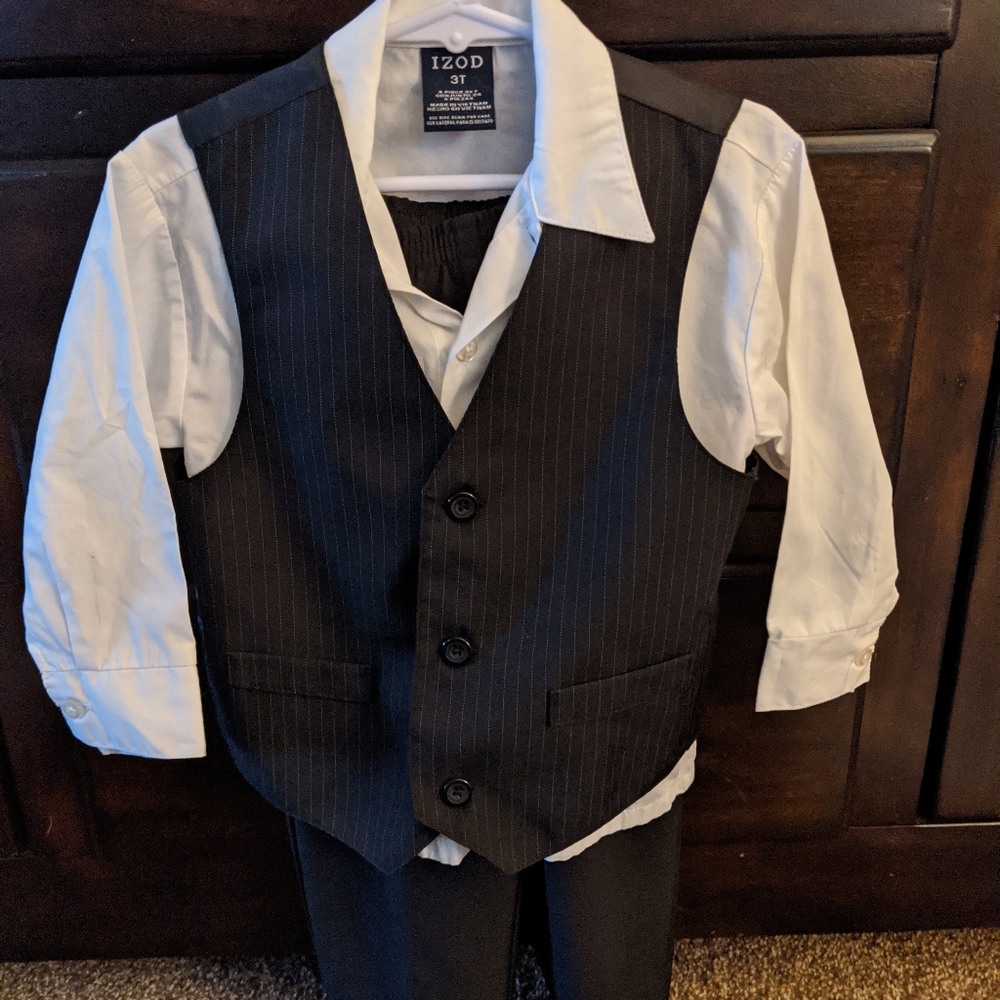 3 piece Izod suit with vest